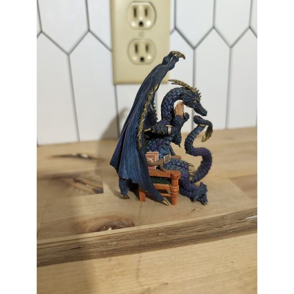 Hamilton Collection Dragon Figurine, Hold‎ 'Em Or Fold 'Em Sly Sal, Poker Decor - Picture 2 of 5